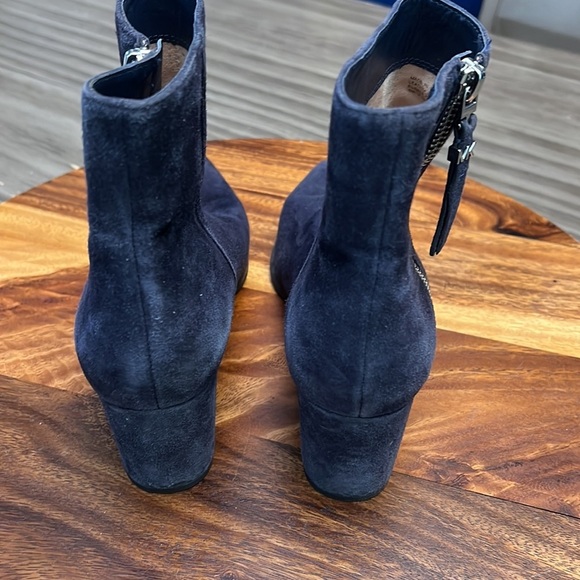 MICHAEL MICHAEL KORS BLACK SUEDE BOOTIES 8 - Picture 7 of 16